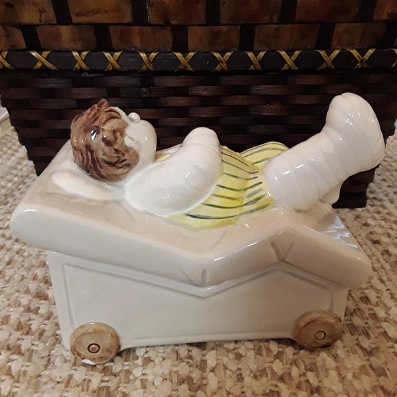 Omnibus Poor Me Man Broken Arm Leg Trinket Box - Picture 3 of 9